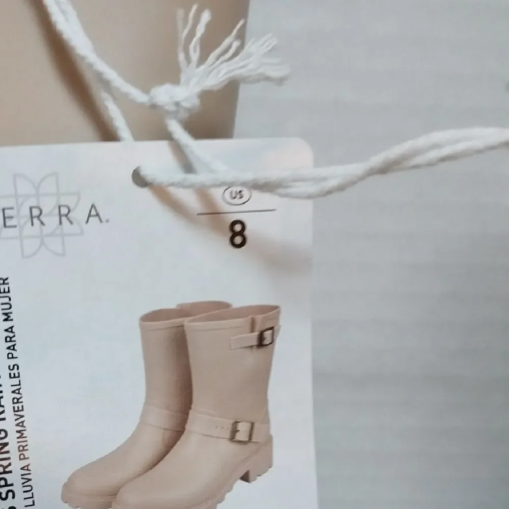 Serra Tan Rain Boots with Rugged Sole...SIZE 9 NEW IN BOX